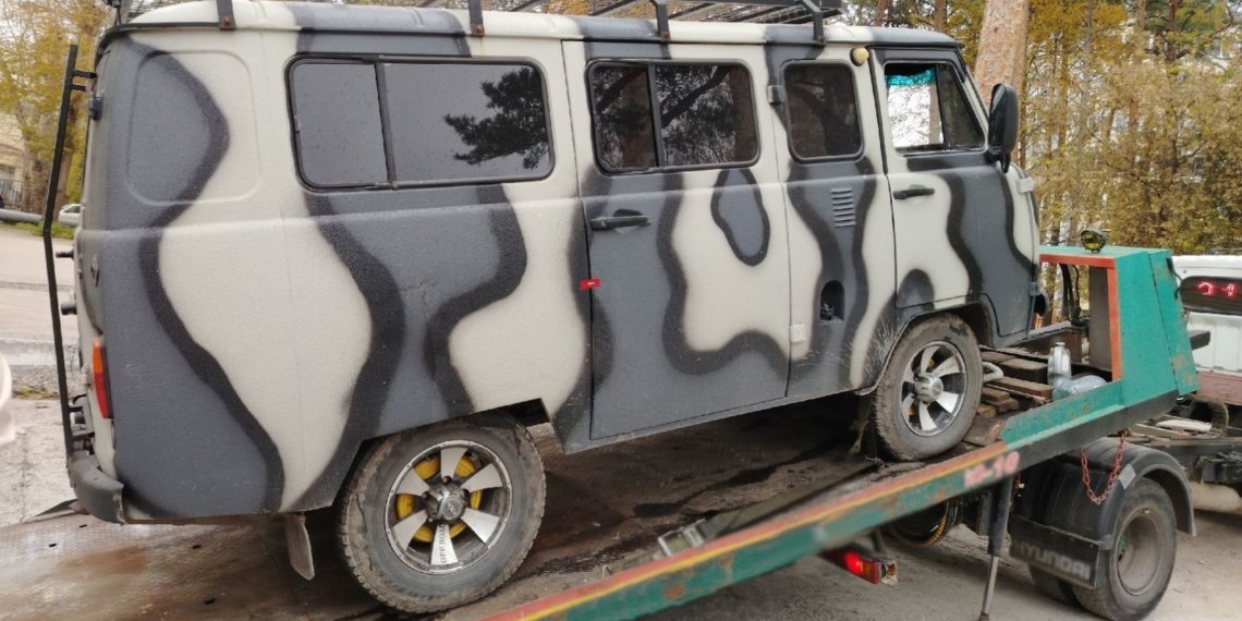 В Новосибирске должник прятал свою машину на территории горбольницы