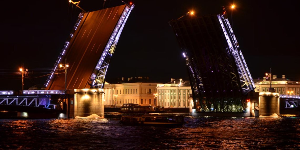 Новосибирцы стали лидерами по интересу к жилью в Петербурге среди иногородних