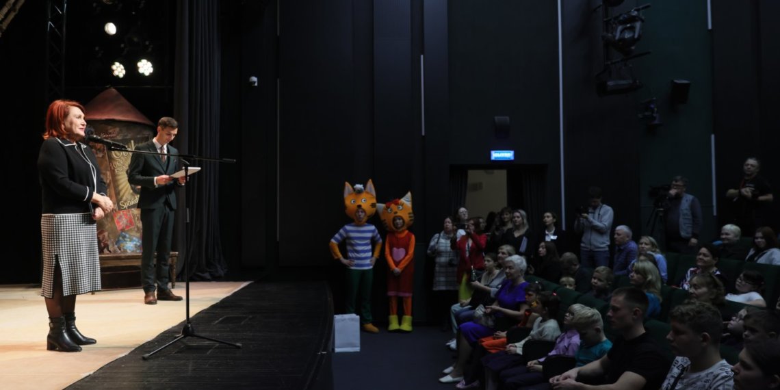 Праздник людей с большим сердцем: День опекуна отметили в Новосибирске