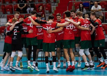 «Локомотив» всухую обыграл МГТУ в матче волейбольной Суперлиги