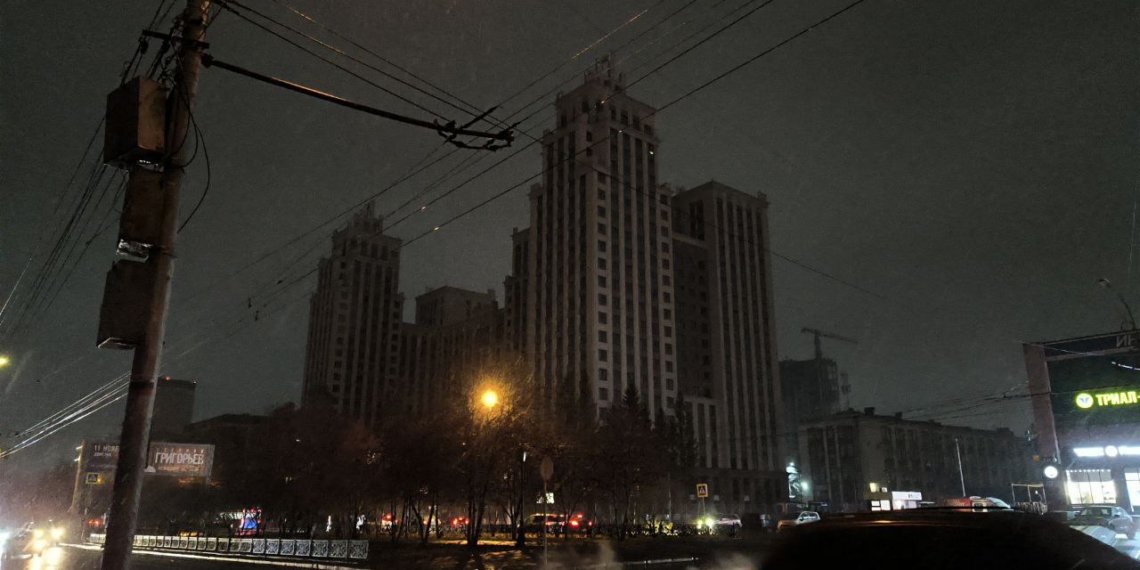 Во время спектакля в ДК «Энергия» пропал свет из-за аварии