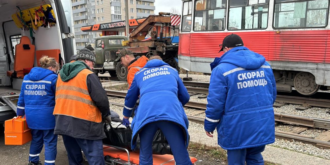 Трамвай наехал на пенсионера в Алтайском крае