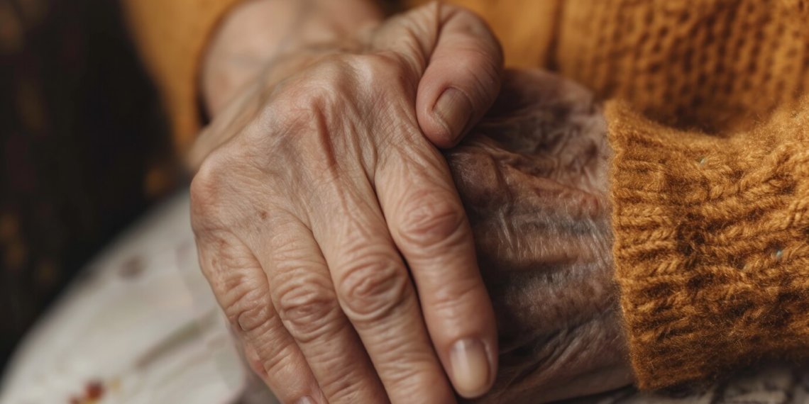 Мошенники обманули пенсионерку из Барнаула на сумму более 1 млн рублей