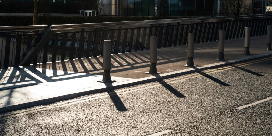 В Новосибирске на металлические ограждения вдоль дорог потратят 12 млн рублей