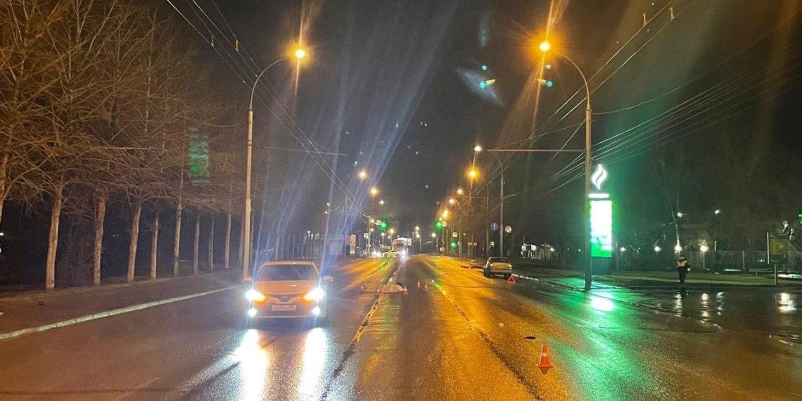 На Станционной пешехода отбросило под колеса иномарки после удара с другим авто