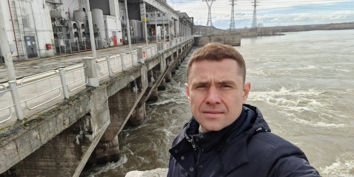 Александр Аксёненко высказался об аварии с фурой на дамбе ОбьГЭС