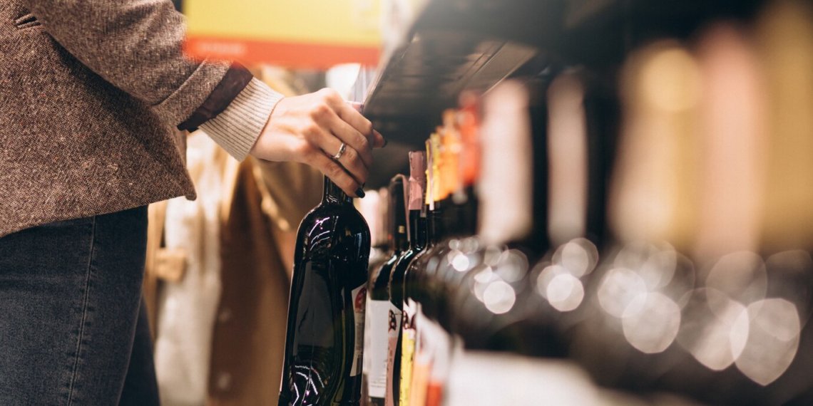 В России планируют ограничивать часы продажи алкоголя