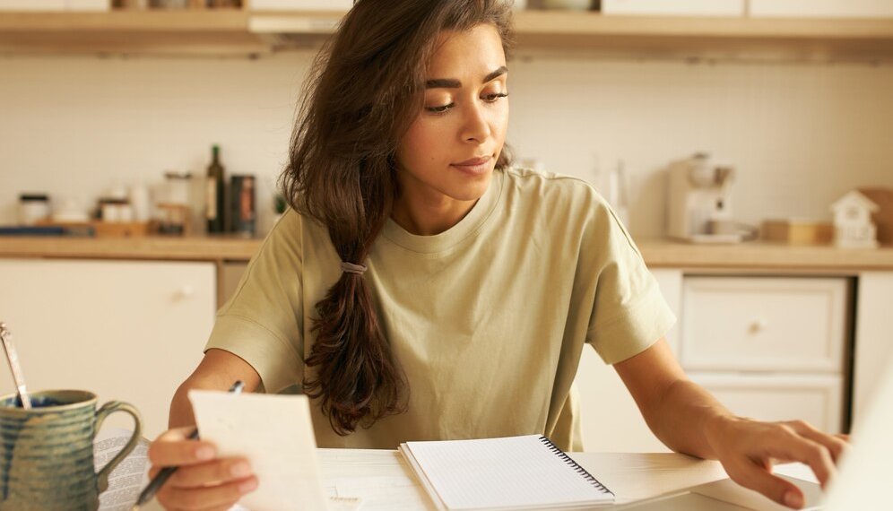 В Госдуме предложили взимать по 30-40 тысяч рублей с бездетных россиян