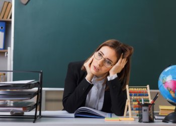 В России могут ввести штраф за оскорбление педагогов