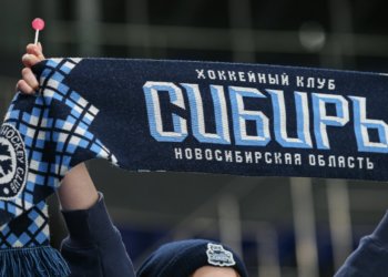 Нюдс-скандал в МХЛ: Тренер «Сибирских снайперов» попал в эпицентр громкой истории