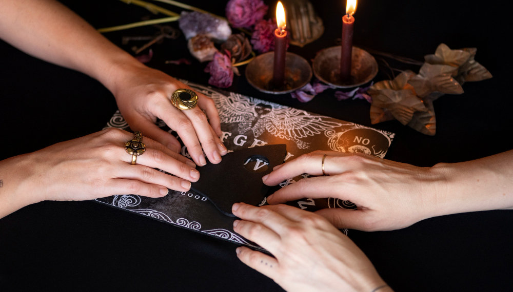 В Новосибирске осудили псевдогадалку, снимавшую порчу за деньги