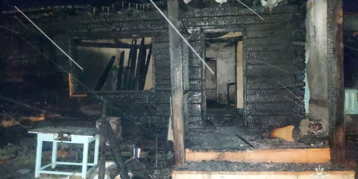 Четырехлетний ребенок погиб в пожаре в Новосибирской области