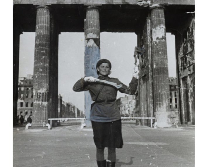 Знаменитая регулировщица «Бранденбургская Мадонна» скончалась в возрасте 100 лет