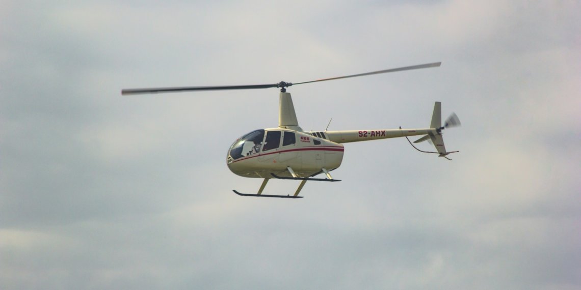 Хвост вертолета переломал троих человек в Сибири