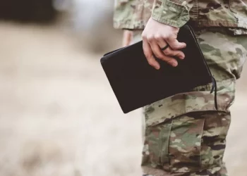 В Новосибирской области единовременную выплату контрактникам подняли до 1,5 млн рублей