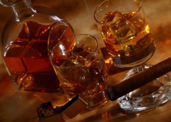 Коньяк, бренди и водка значительно подорожают в 2025 году