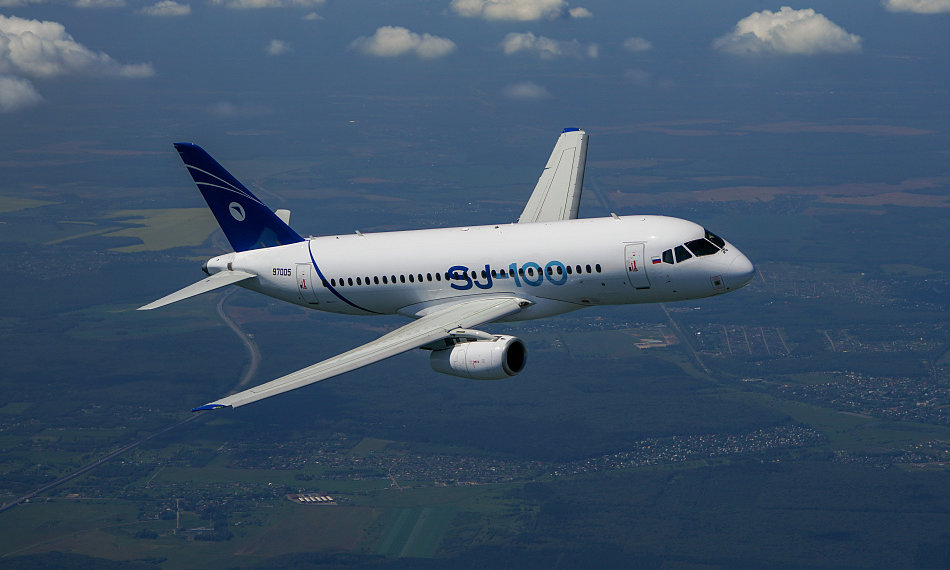 Еще один самолет авиакомпании «Азимут» сломался во время полета