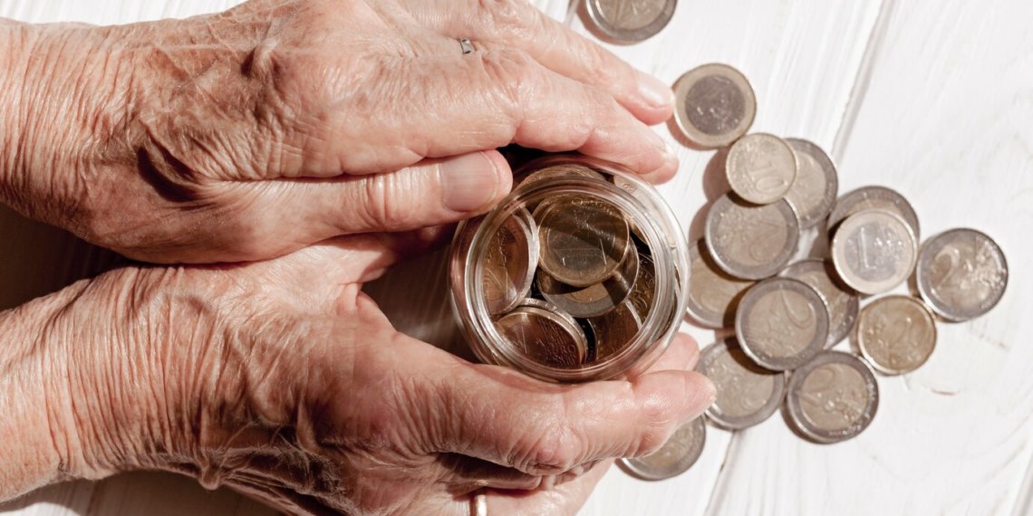 Депутат предложил сделать минимальный размер пенсии 35 тысяч рублей