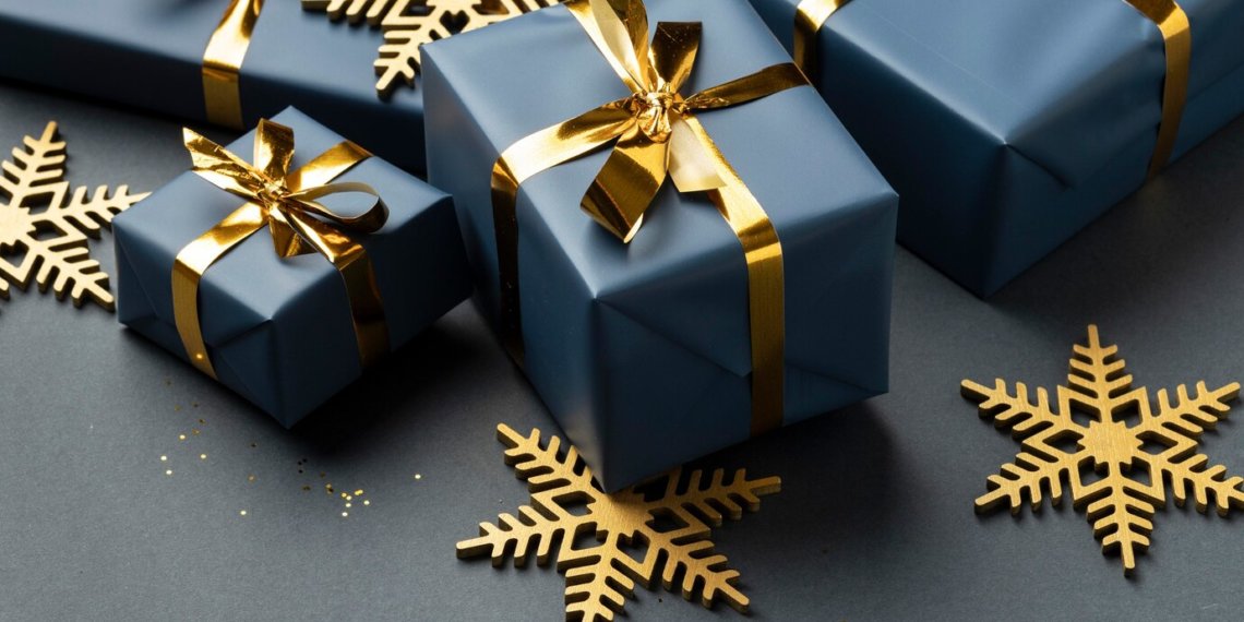 Стало известно, сколько готовы потратить новосибирцы на новогодние подарки