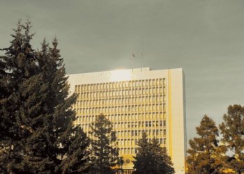 В Новосибирске ищут подрядчика на ремонт здания заксобрания за 40 млн рублей