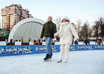Более 60 хоккейных коробок и катков откроют зимой в Новосибирске