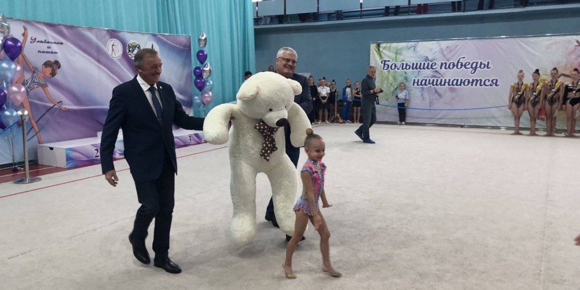 Соревнования по художественной гимнастике среди юных спортсменок прошли в Пашино