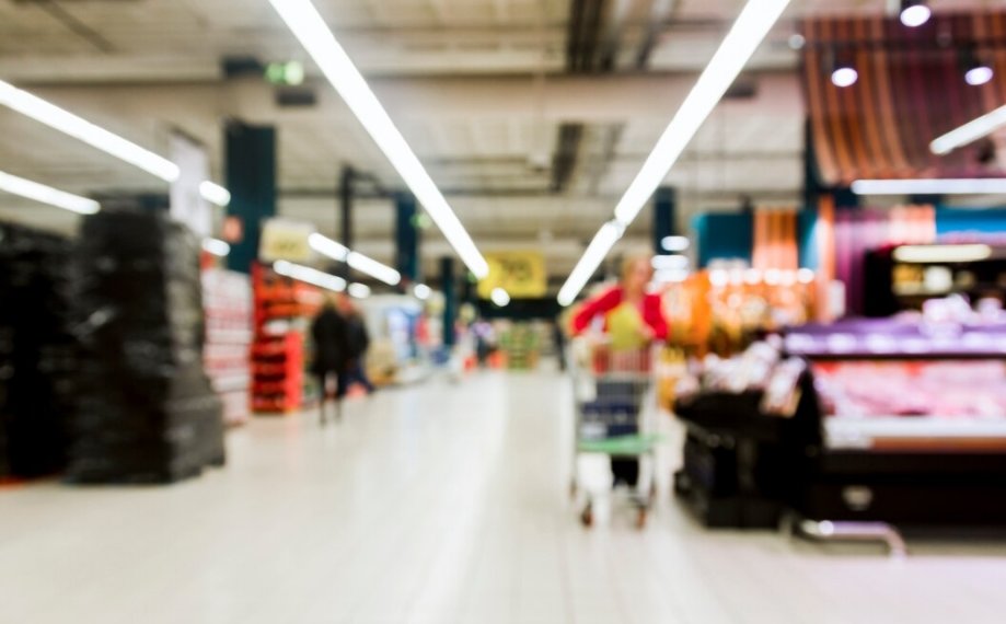 Полчище тараканов сидело на продуктах в одном из магазинов Новосибирска