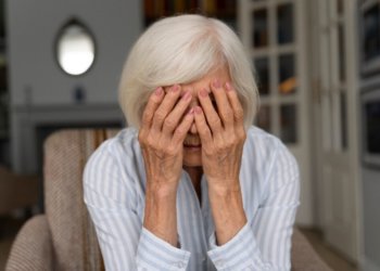 Старушка из Новосибирска подарила квартиру якобы сыну из прошлой жизни