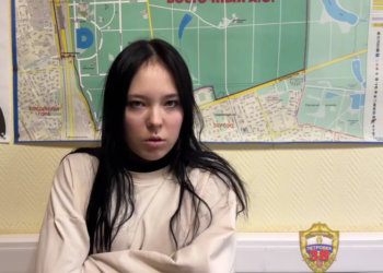 В Москве задержали двух девушек из Новосибирска, обманувших пенсионера на 62 млн рублей