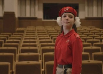 Школьница из Новосибирской области выступит на одной сцене с Ларисой Долиной и Шаманом