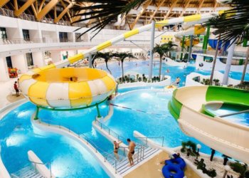 Суд арестовал счета арендатора крупнейшего аквапарка Сибири на 177 млн рублей