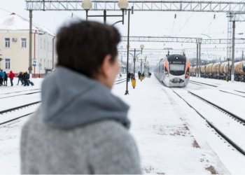 Транспортная прокуратура изучает обстоятельства внезапной остановки электропоезда в Новосибирске