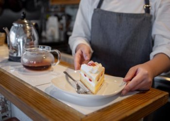 Японцы отсудили 100 тысяч у Новосибирских кондитеров за изображение Наруто