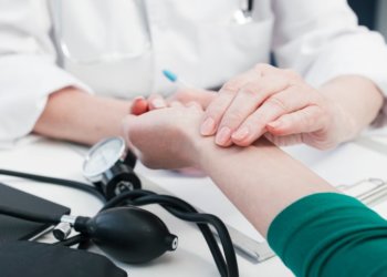 В Новосибирской области увеличили охват диспансерным наблюдением до 80%