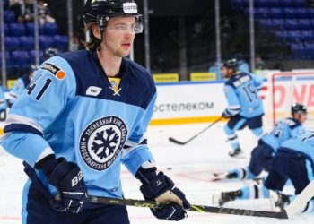 Гордеев вне игры: защитник «Сибири» получил тяжелую травму