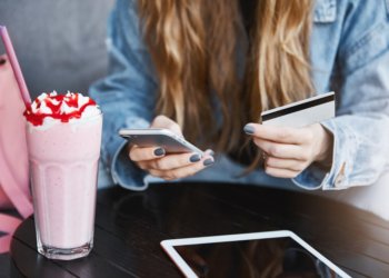 Клиенты Сбера могут оплачивать покупки в SberPay NFC со счетов других банков