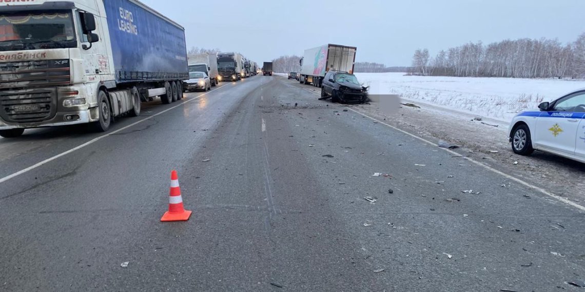 Женщина лишилась жизни при ДТП на встречке под Новосибирском