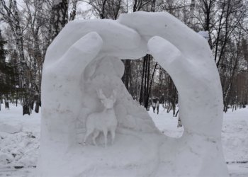 В Новосибирске началась подготовка к конкурсу снежных скульптур