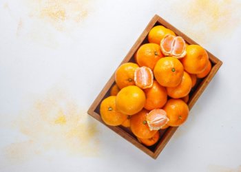 В Сибирь завезли мандарины на полтора миллиарда рублей