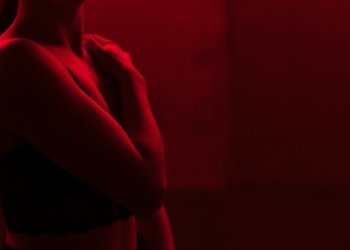 Студентка из Новосибирска продает девственность за 805 долларов