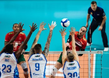 Волейбольный «Локомотив» уступил в тай-брейке «Зениту»