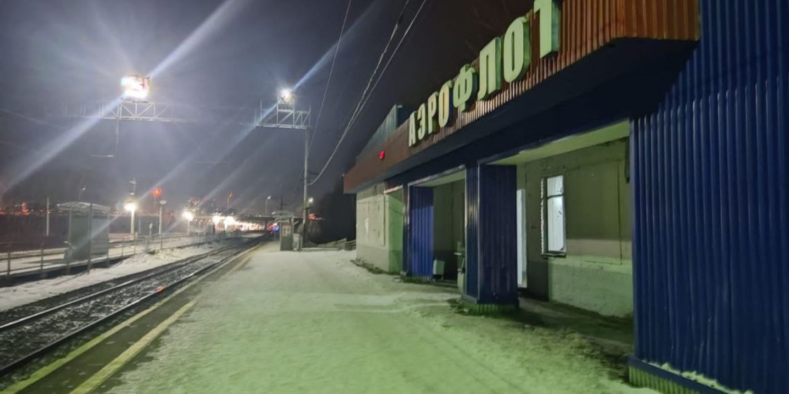 Новосибирца насмерть снес грузовой поезд в Оби