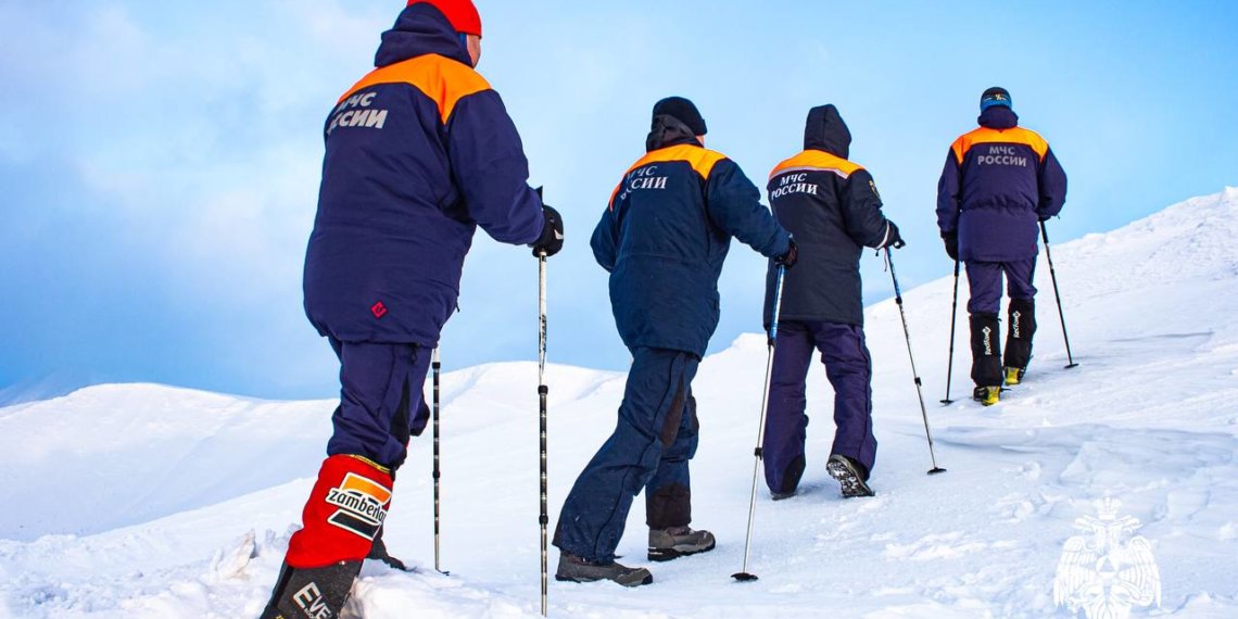 В Омске 13-летнего мальчика придавило ледяной плитой