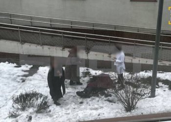 Девятиклассник выпал из окна школы в Москве