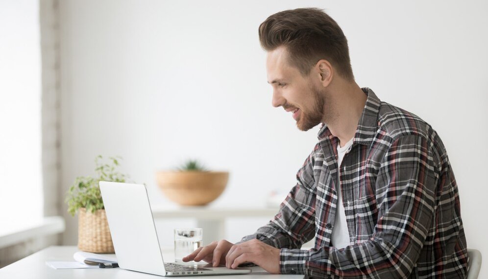 ДомКадров.ру: найдите работу мечты в Новосибирске всего за одно нажатие