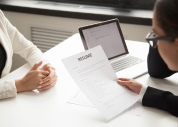 В Новосибирской области не хватает 36 тысяч сотрудников