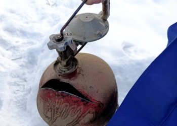 Женщина и ребенок пострадали при взрыве газового баллона в Бийске