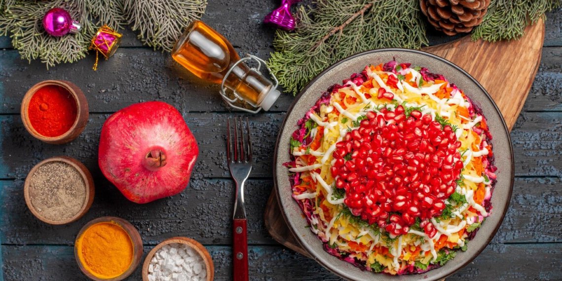 Салаты на Новый год 2025: вкусные и простые рецепты