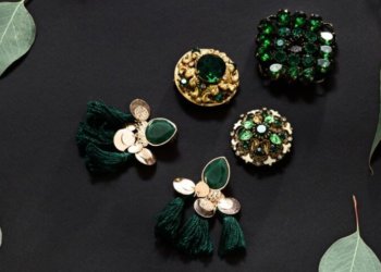 В каких украшениях встречать год Зелёной деревянной змеи — рассказала ювелир