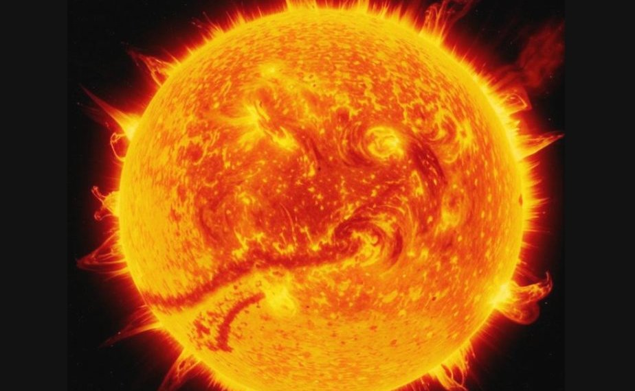 Февраль 2025: солнечная активность, парад планет и лунные покрытия